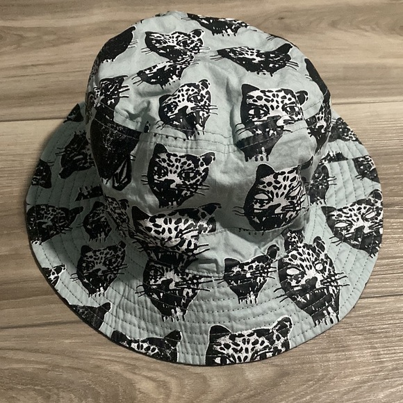 Cool cat bucket hat - Picture 2 of 4